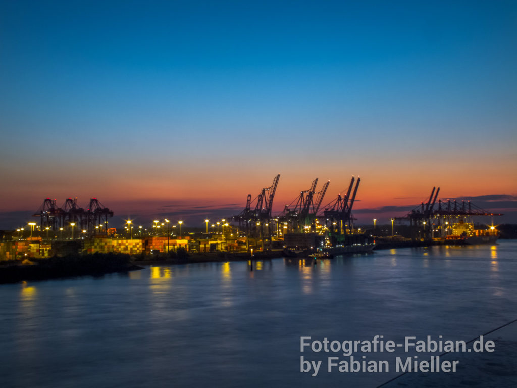 Hamburger Hafen Sonnenuntergang